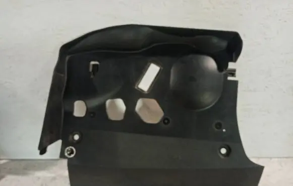 BMW 4 F32 F33 Dashboard lower bottom trim panel 9218555