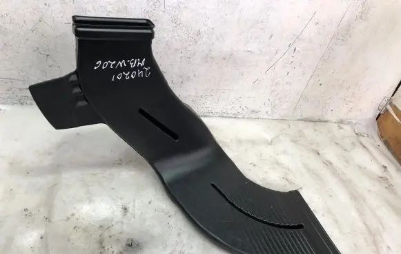 Mercedes-Benz C W206 Air intake duct part A2068310100