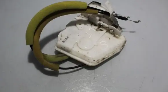 Mazda 3 II Rear door lock