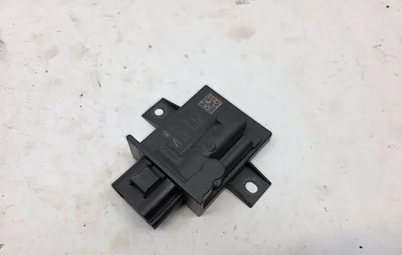 Jaguar XE Fuel injection pump control unit/module FK729D370AF