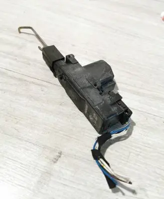 BMW 7 E32 Central locking motor 8351287 5126