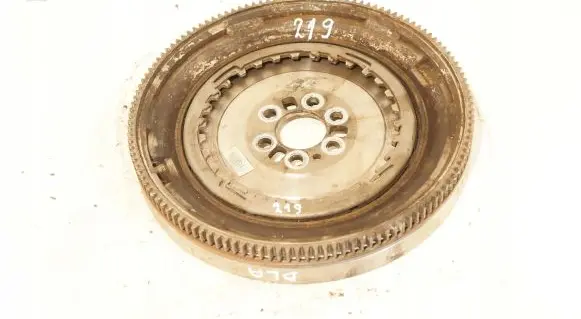 Volkswagen Polo VI Flywheel 04C105266H