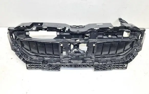 BMW i5 G60 Radiator trim 5A09B52