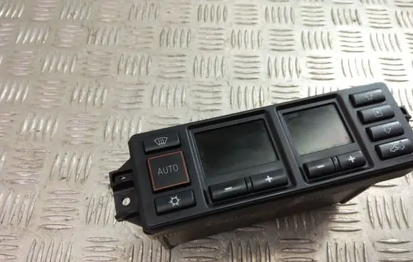 Audi A3 S3 8L Climate control unit 5HB007608