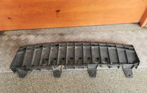 Skoda Roomster (5J) Front bumper skid plate/under tray 5j0805083a