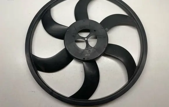 BMW 5 E60 E61 Fan impeller 8250088