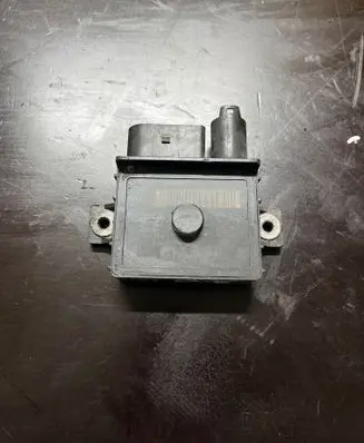 BMW 5 E60 E61 Glow plug pre-heat relay 779800005 0522120102 0004655235