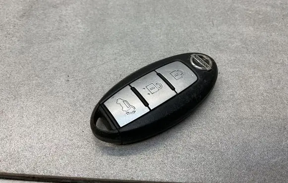 Nissan X-Trail T32 Ignition key/card 