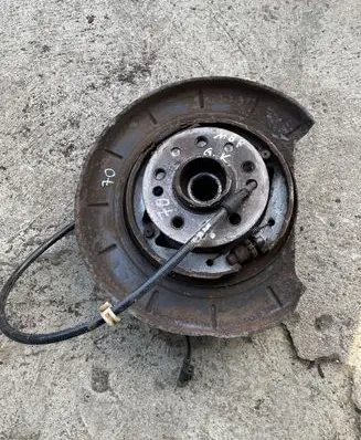 Mercedes-Benz R W251 Rear wheel hub