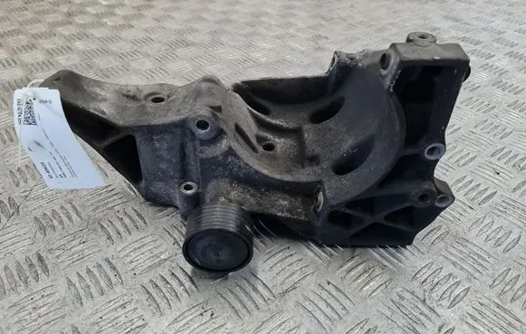 BMW 5 E60 E61 Bracket in trunk/boot 