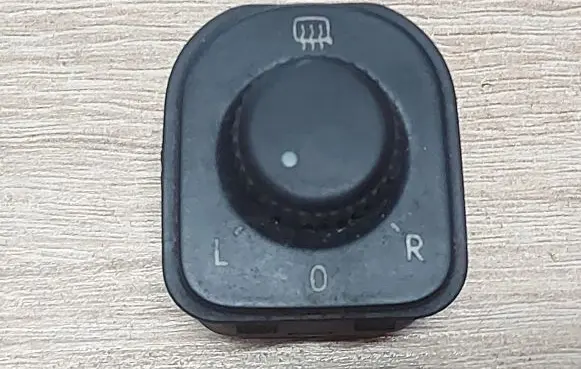 Volkswagen PASSAT B6 Wing mirror switch 1K0959565H