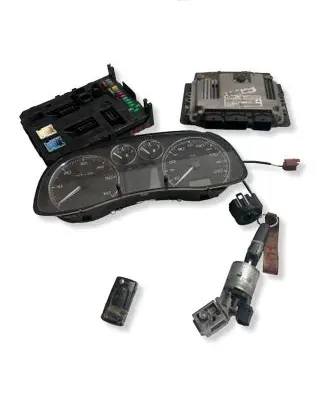 Peugeot 307 Engine control unit/module 0281011863 9653958980 9661377280