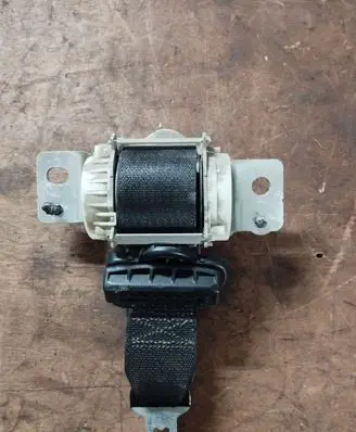 Chrysler Town u0026 Country V Third row seat belt P0ZV84DX9AB