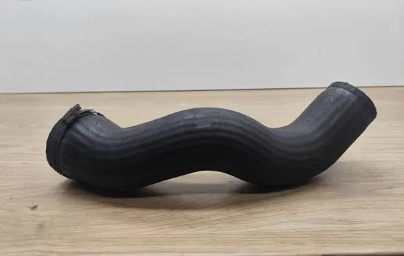 Volvo XC90 Intercooler hose/pipe 30680217