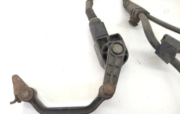 Audi A6 S6 C6 4F Front height sensor lever 1T0907503 261110 6PM00873900