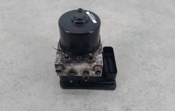 Opel Zafira B ABS Pump 13244860