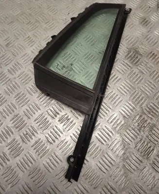 BMW X6 G06 Rear vent window glass 51357437796