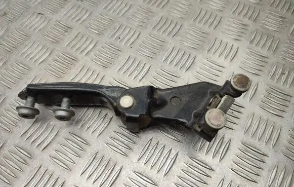 Volkswagen Caddy Sliding door middle roller runner 2K0843336A