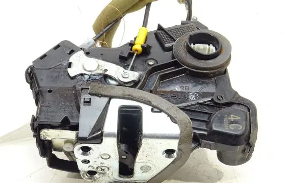 Toyota Highlander XU40 Front door lock