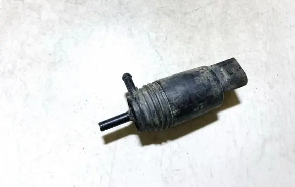 BMW 5 E39 Windscreen/windshield washer pump 67128377612 6712-8377612