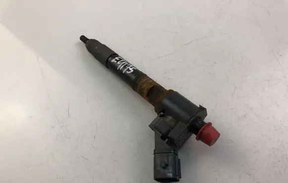 Volvo V40 Fuel injector VEA132370010AAB