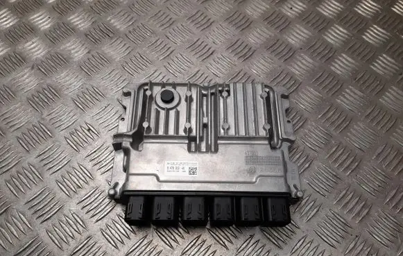 BMW X1 F48 F49 Engine control unit/module 9470916