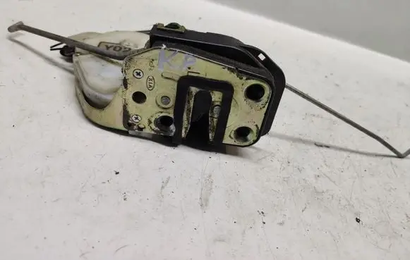 KIA Sorento Front door lock