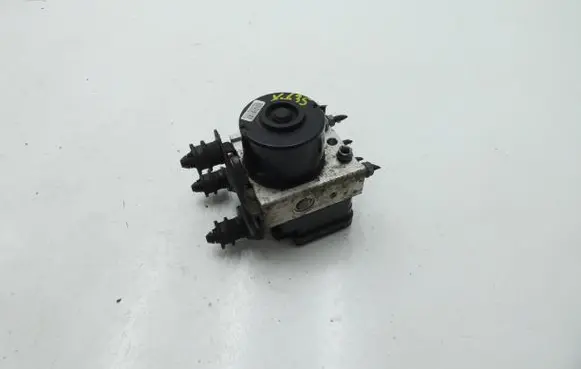 Skoda Octavia Mk2 (1Z) ABS Pump 1K0907379AK 1K0614117S 10097003293