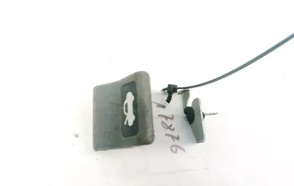 Subaru Legacy Engine bonnet (hood) release handle