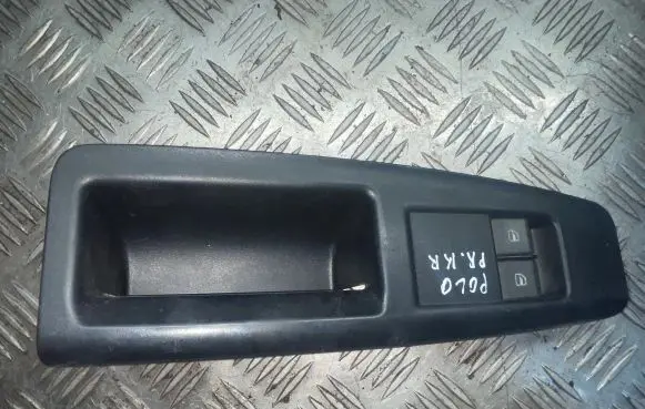 Volkswagen Polo IV 9N3 Front door window switch trim 6Q1867171E