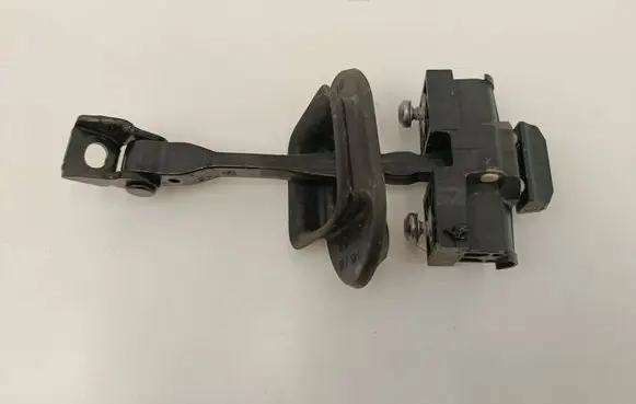 BMW 2 F46 Front door check strap stopper 7404897