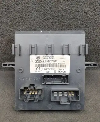 Audi Q7 4L Comfort/convenience module 4F0907279C 4F0910279AG