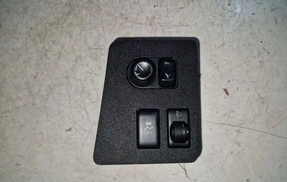 Nissan Qashqai Wing mirror switch 68485JD000