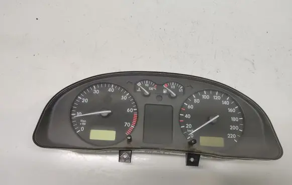 Volkswagen PASSAT B5 Speedometer (instrument cluster) 09051940090