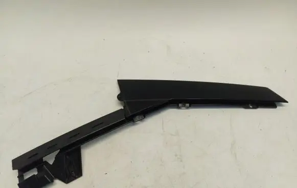 Porsche Macan (95B) (C) pillar trim 95B853590