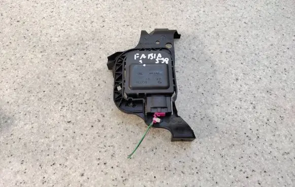 Skoda Fabia Mk1 (6Y) Air flap motor/actuator 6Q190751140 6Q1907511