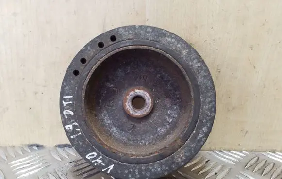 Volvo S40, V40 Crankshaft pulley