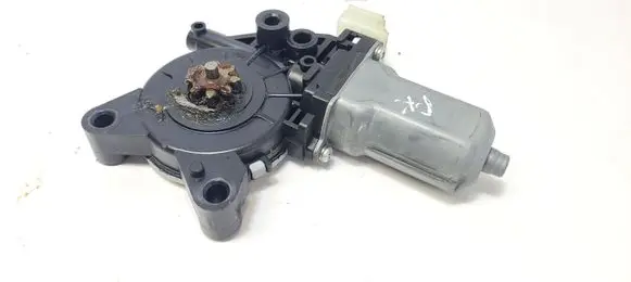 KIA Soul Front door window regulator motor 824501M000