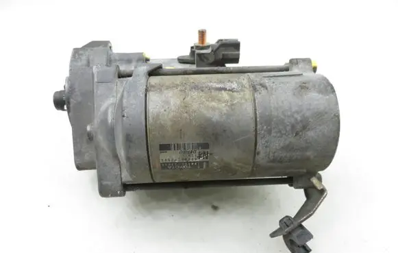 Toyota Yaris Starter motor 2810033040