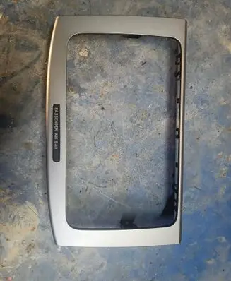 Volkswagen PASSAT B6 Radio/GPS head unit trim 318410100
