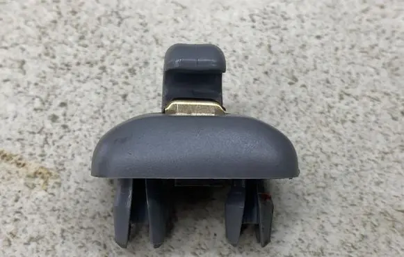Sun visor clip/hook/bracket