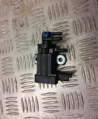 Ford Kuga II Turbo solenoid valve 9808206880