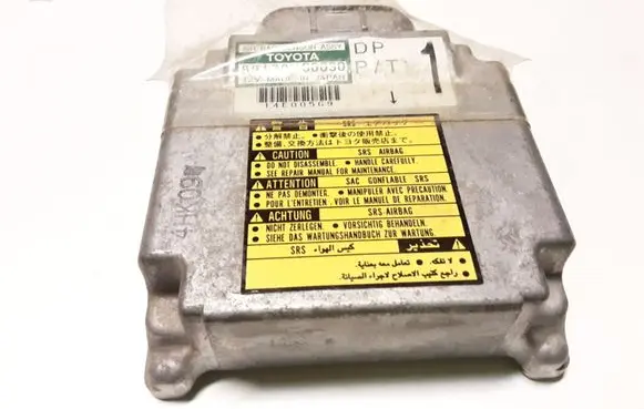 Toyota Land Cruiser (J100) Airbag control unit/module 8917060030