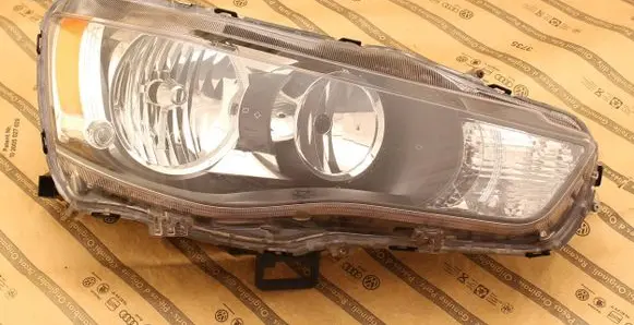 Mitsubishi Outlander Headlight/headlamp