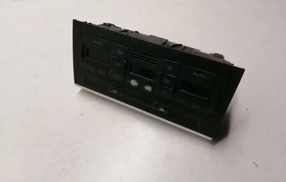 Audi A4 S4 B6 8E 8H Climate control unit 8E0820043 0181958