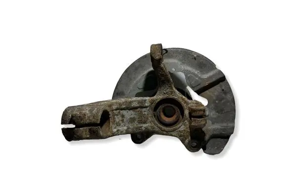 Volvo XC70 Front wheel hub 8250538