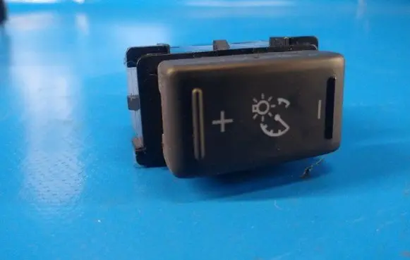 Nissan Sentra B17 Climate control/heater control trim 259803RA0A