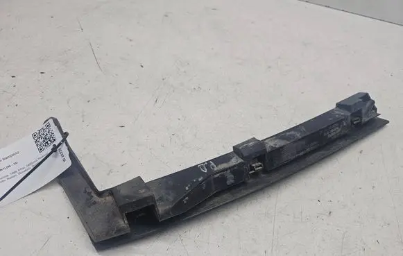 Seat Alhambra (Mk1) Front bumper mounting bracket 7M0807184B