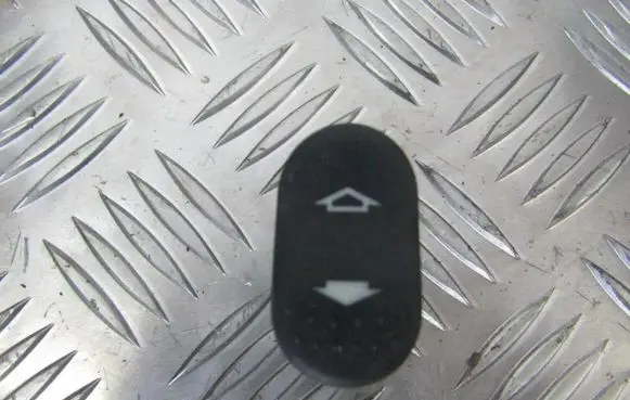 Ford Focus Electric window control switch 14529cb