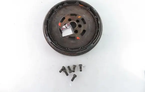 Volkswagen Golf IV Dual mass flywheel 028105264G